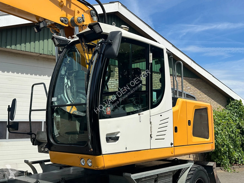 Rýpadlo Liebherr A918