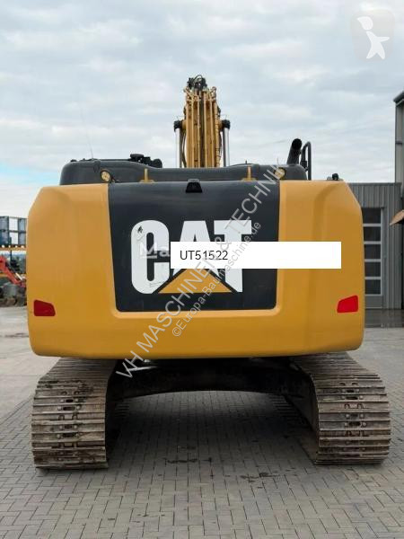 Lopatový nakládač Caterpillar