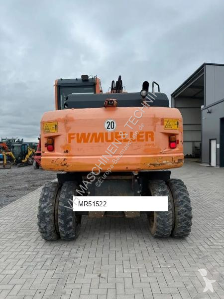 Rýpadlo Komatsu PW148-8