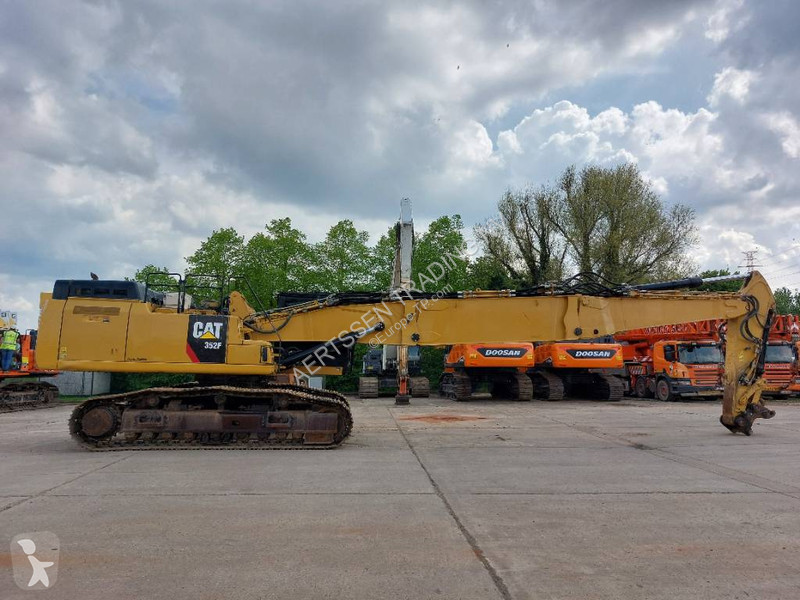 جرافة Caterpillar LXE MHD (17m demolition)