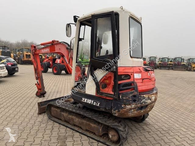 جرافة Kubota 1013