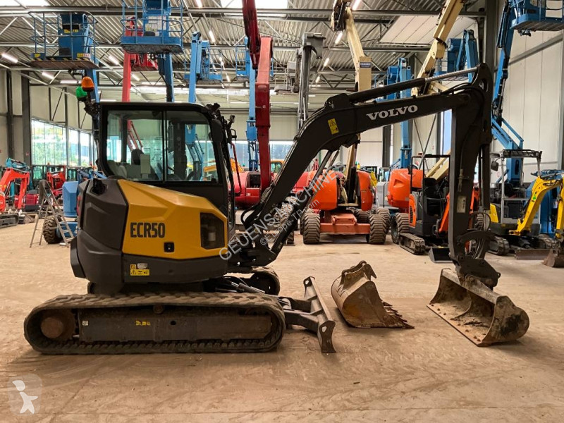 جرافة Volvo ECR F