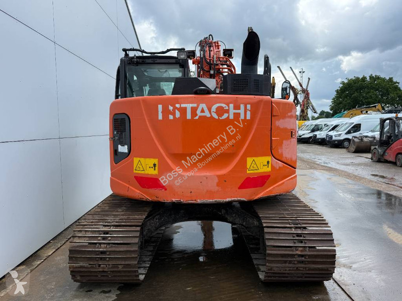 جرافة Hitachi - Quick Coupler / Automatic Greasing