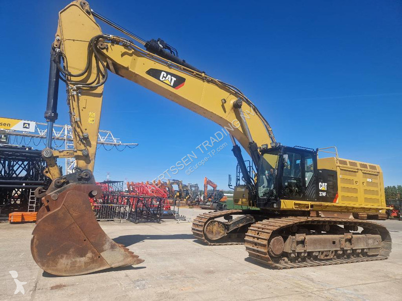 جرافة Caterpillar 374FL