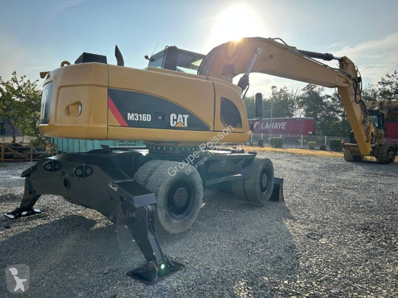 جرافة Caterpillar D