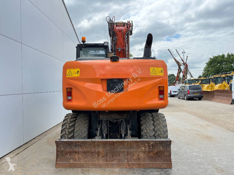 Rýpadlo Hitachi W5 B - Blade / Triple Boom /...