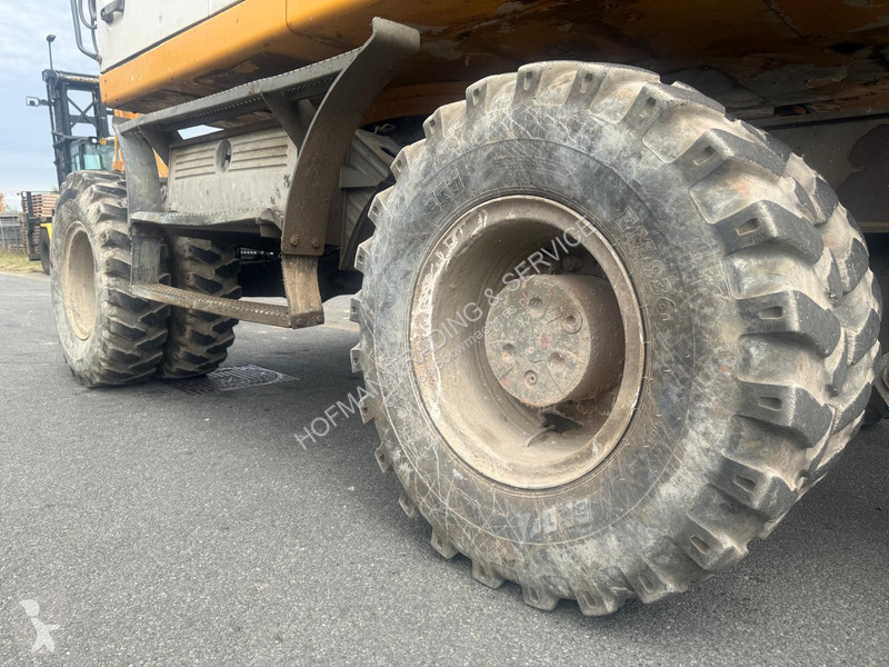 Lopatový nakládač Liebherr A | A/C