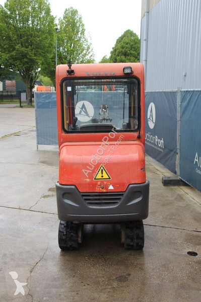 Rýpadlo Volvo EC15B
