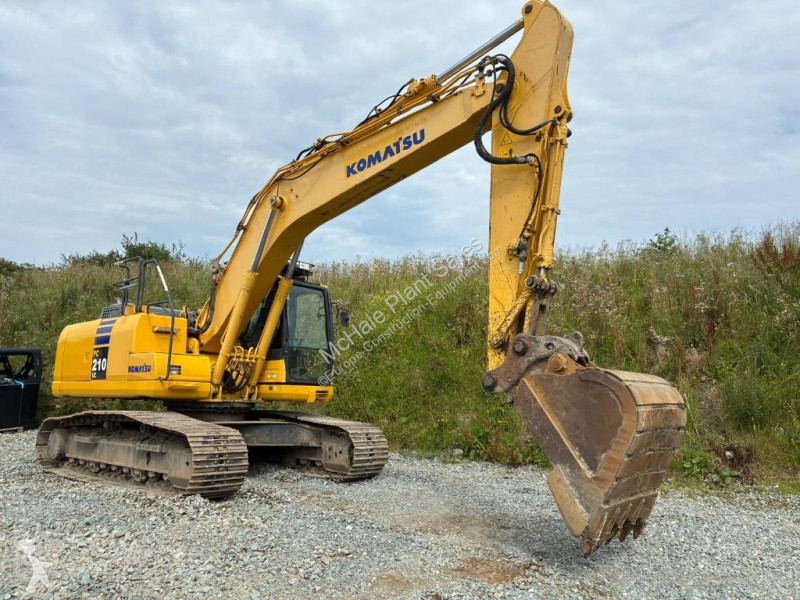 جرافة Komatsu LC10
