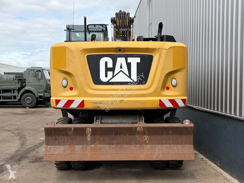 جرافة Caterpillar F