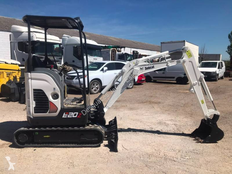 جرافة Bobcat E20Z