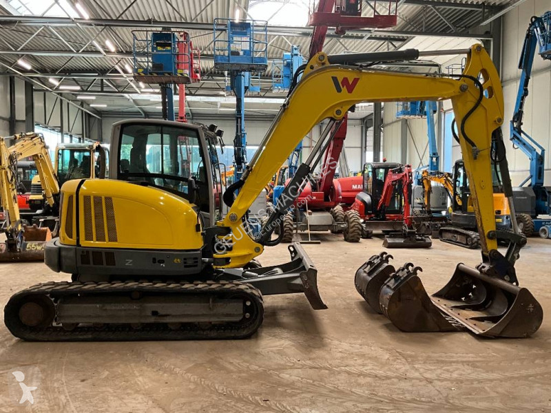 جرافة Neuson EZ 80