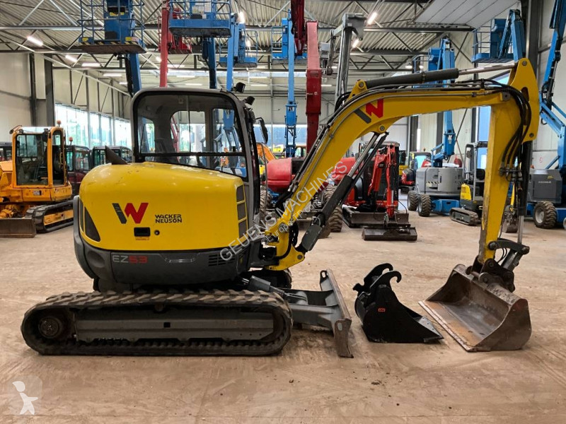 جرافة Neuson EZ 53
