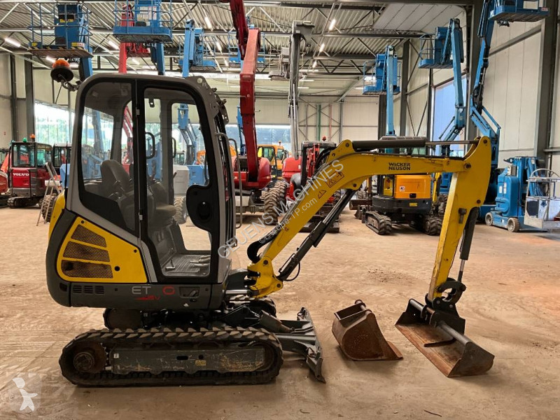 جرافة Neuson ET 20