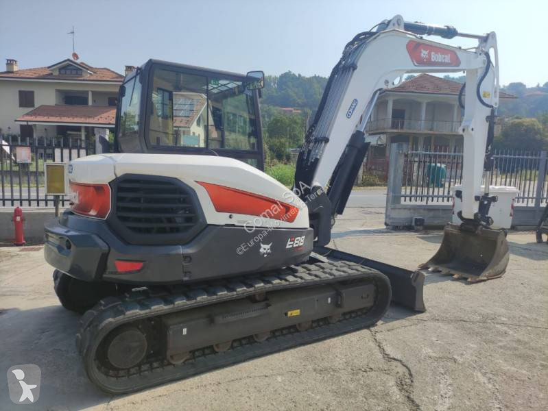 Excavator Bobcat E88