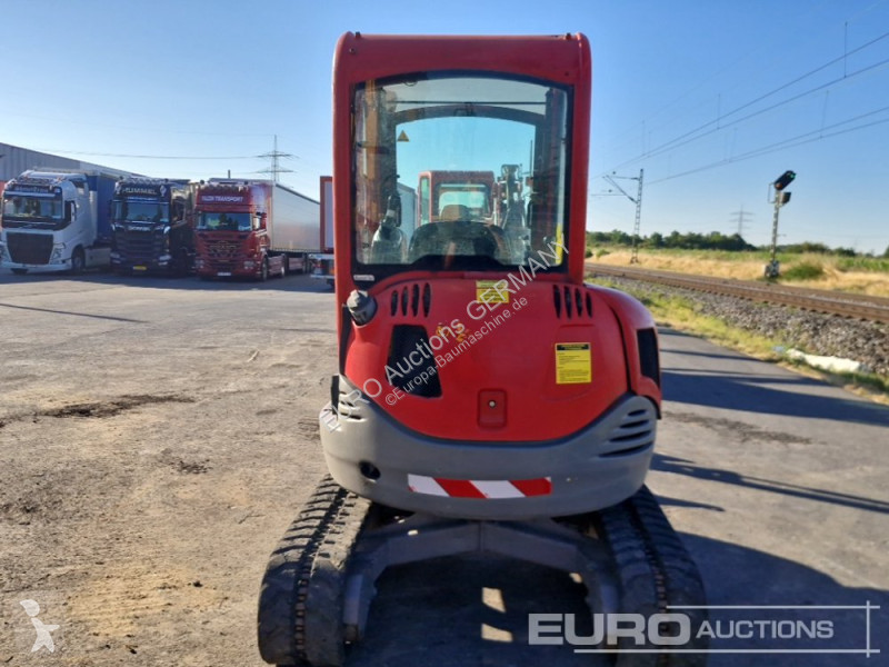 Lopatový nakládač JCB