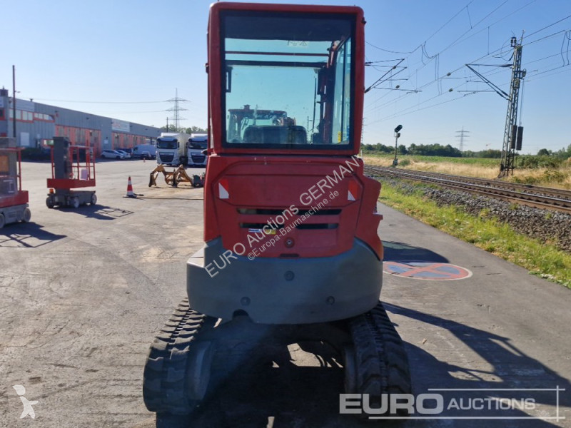 جرافة Volvo ECR25D