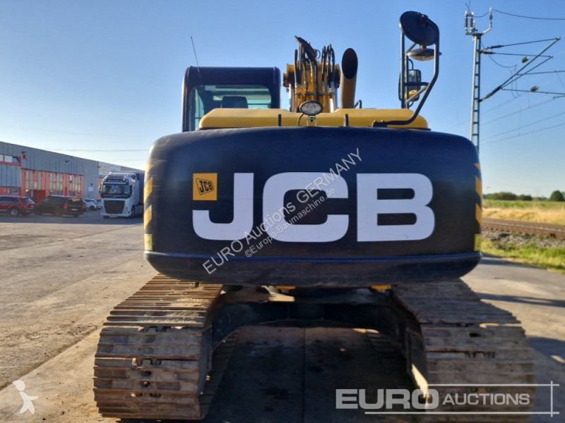 جرافة JCB