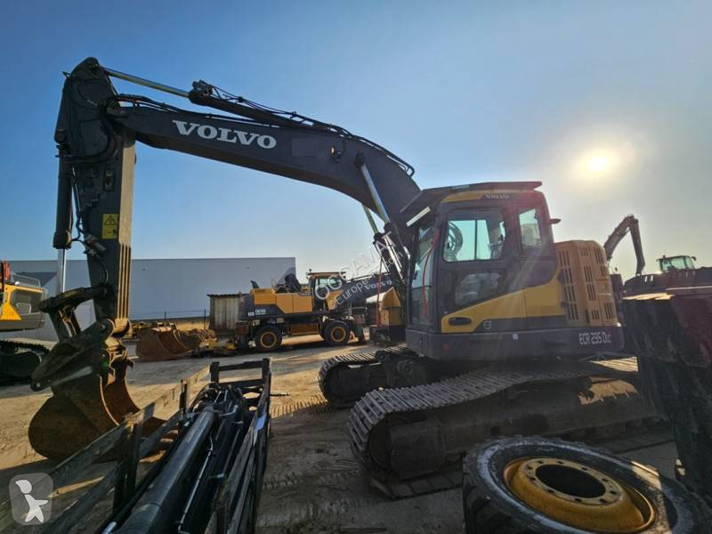 Rýpadlo Volvo ECR 235 DL