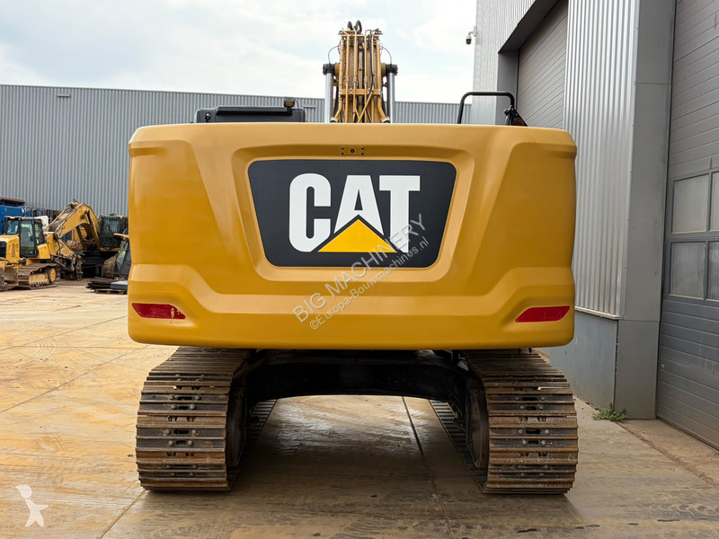 Lopatový nakládač Caterpillar 07A