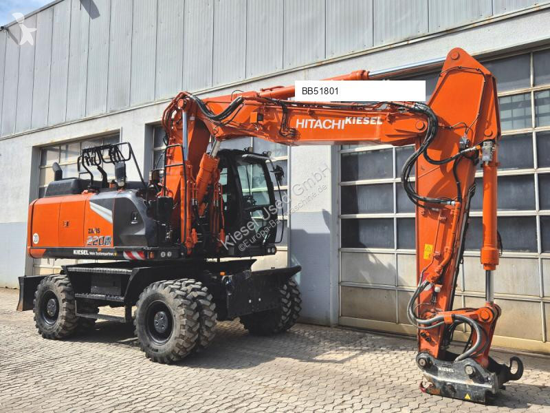 جرافة Hitachi ZX220W-7