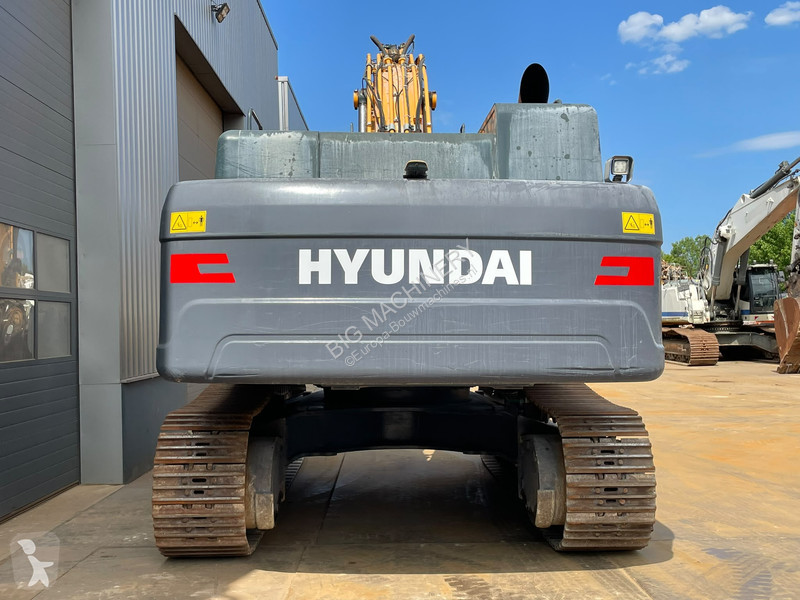 جرافة Hyundai