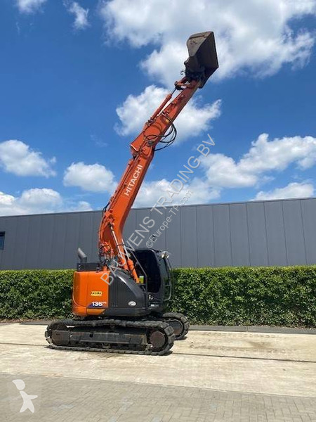 جرافة Hitachi US6