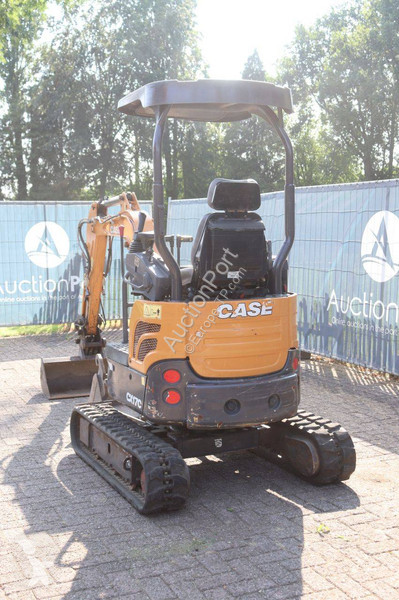 جرافة Case CX17C