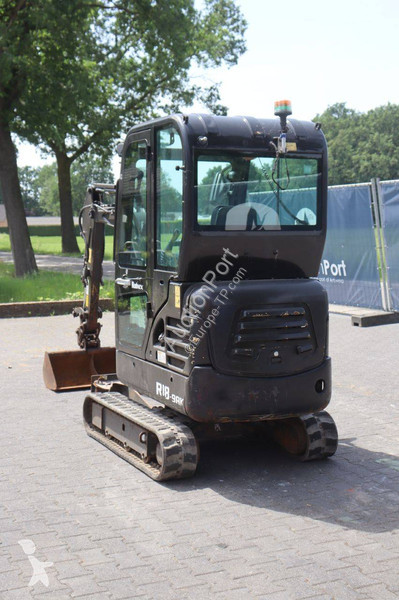 جرافة Hyundai R18-9AK