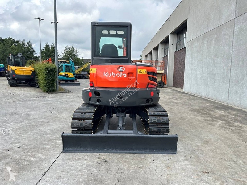 جرافة Kubota KX155-5