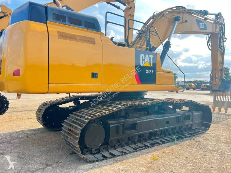جرافة Caterpillar 352F