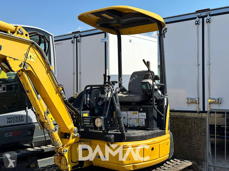 جرافة Komatsu