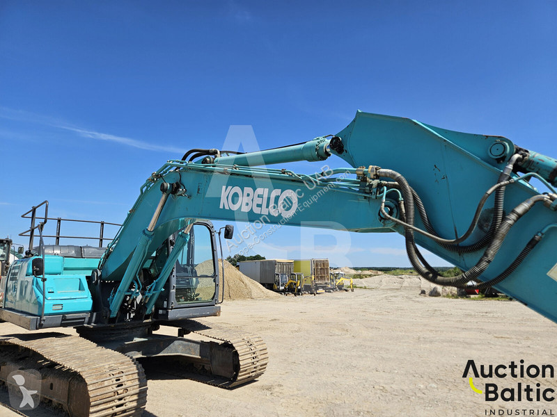 جرافة Kobelco LC10