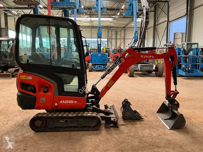 جرافة Kubota 0164