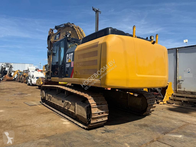 جرافة Caterpillar F L