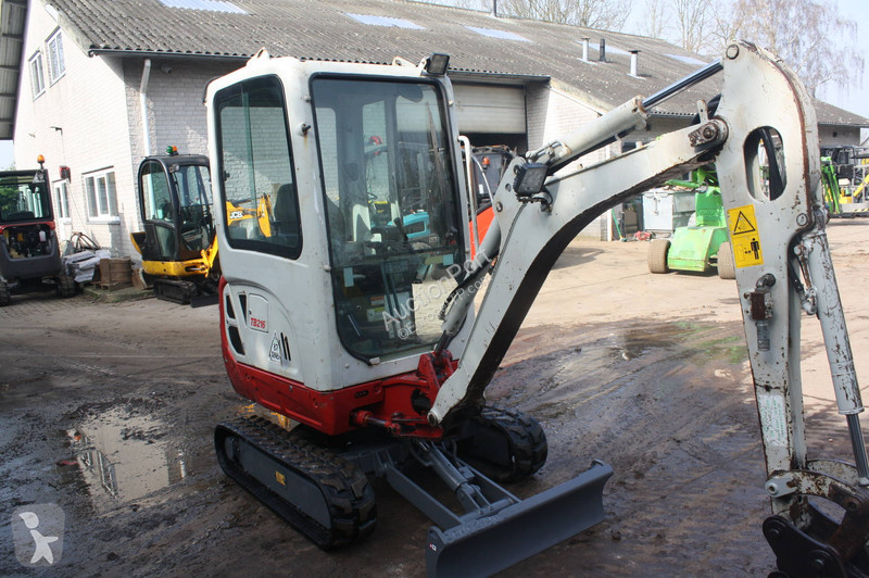 Rýpadlo Takeuchi TB216
