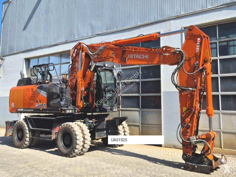 جرافة Hitachi ZX220W-7