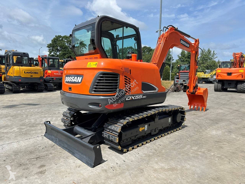 جرافة Doosan 9C
