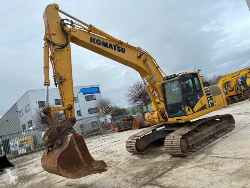 جرافة Komatsu LC10