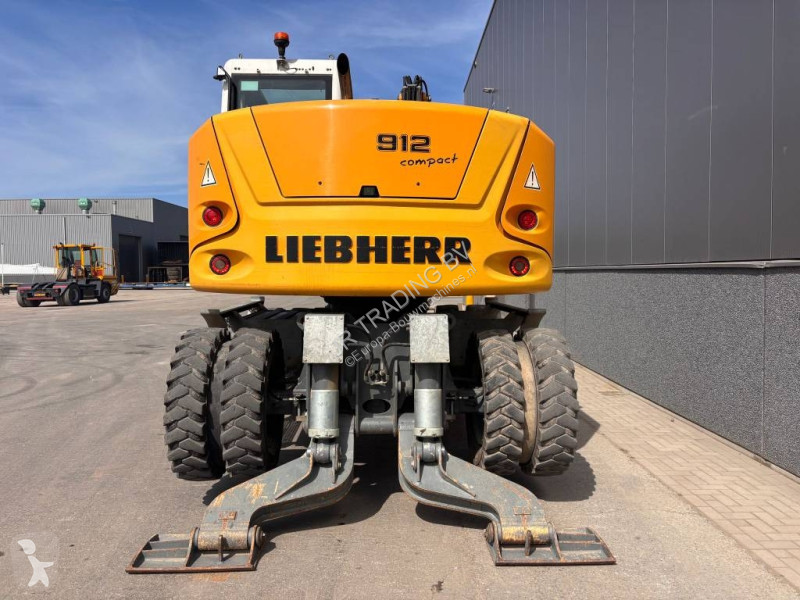 Rýpadlo Liebherr Compact (3 Buckets + Forks)