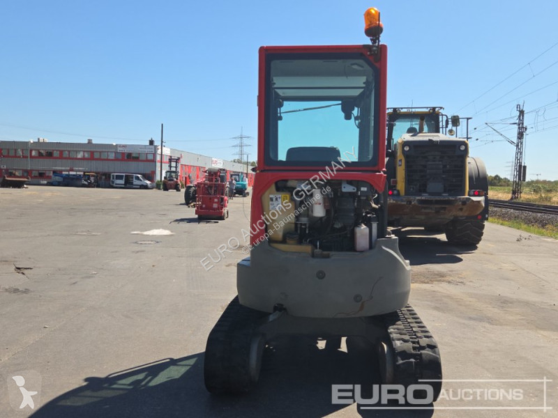 جرافة Volvo ECR25D