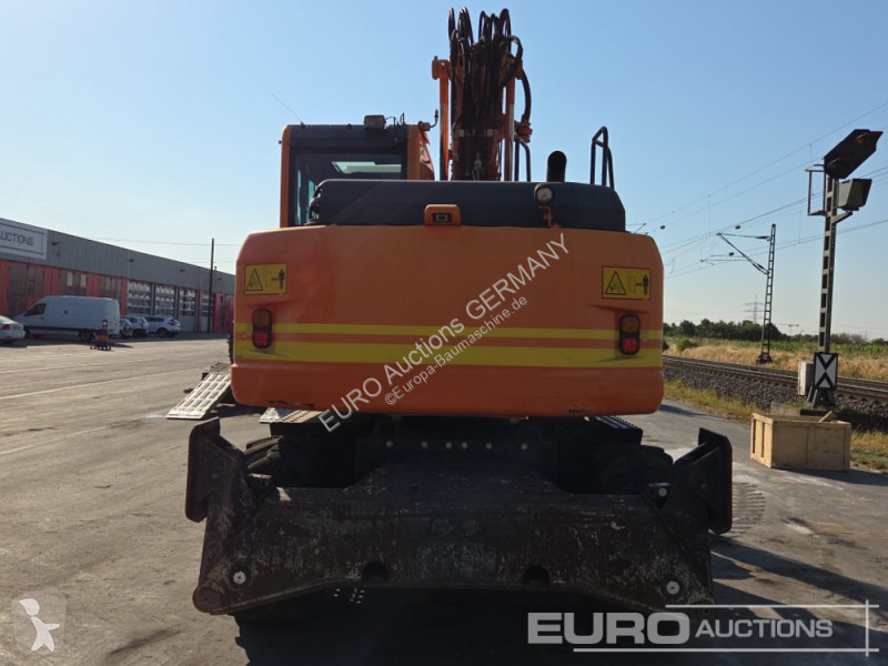 جرافة Komatsu PW148-8