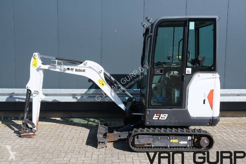 Lopatový nakládač Bobcat E 19 | 2023 | 500std