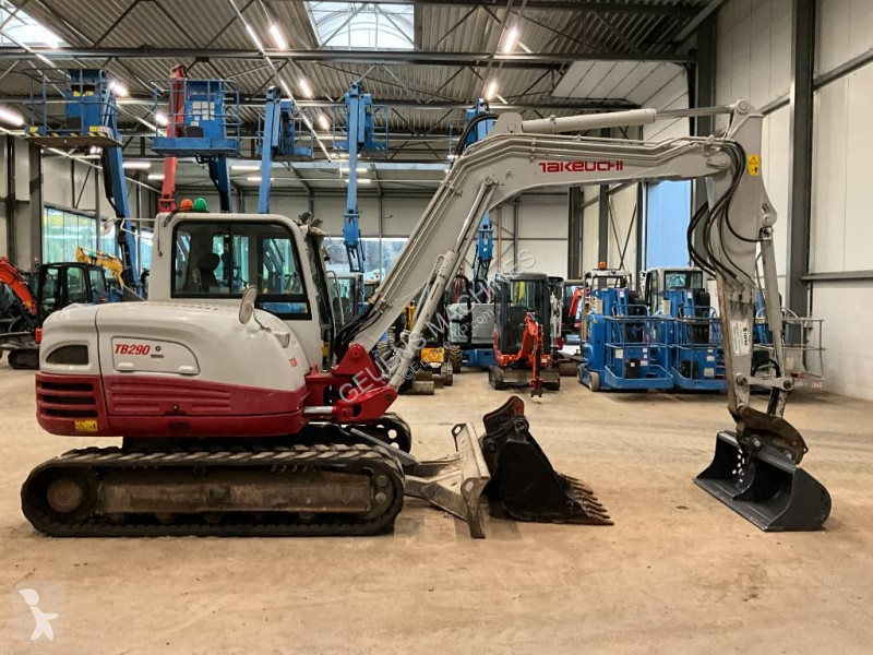 Экскаватор Takeuchi