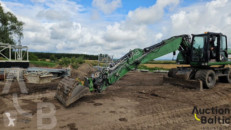 Caterpillar D excavator