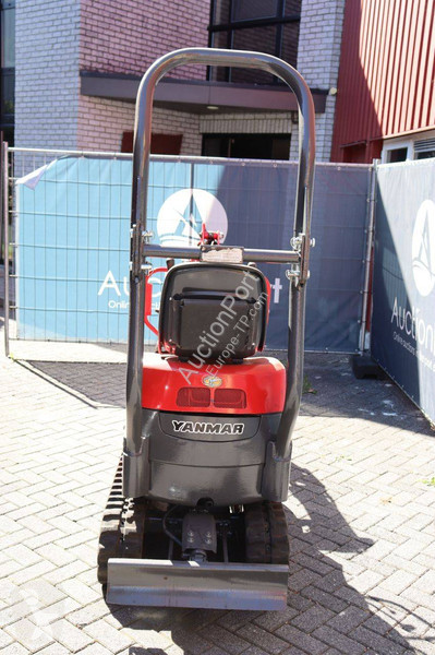 جرافة Yanmar SV08-1A(S)