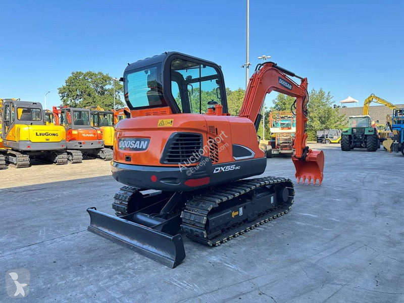جرافة Doosan 9C