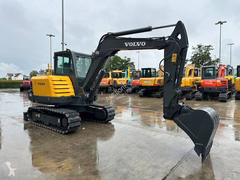Excavadora Volvo EC60C