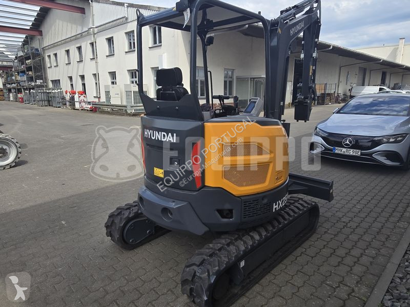 Escavadora Hyundai HX25AZ