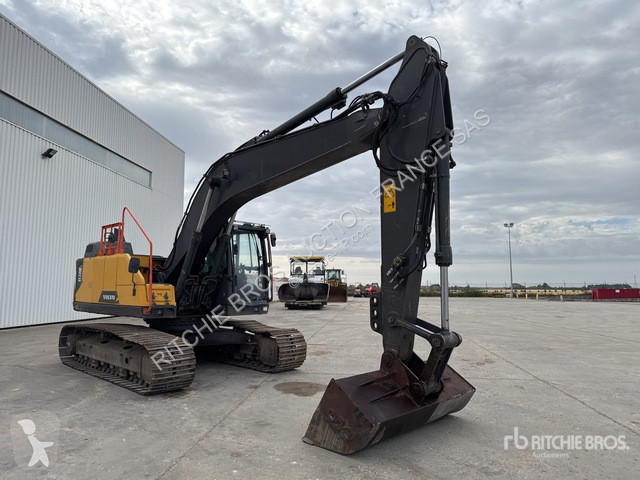 Pelle Volvo  EC220EL